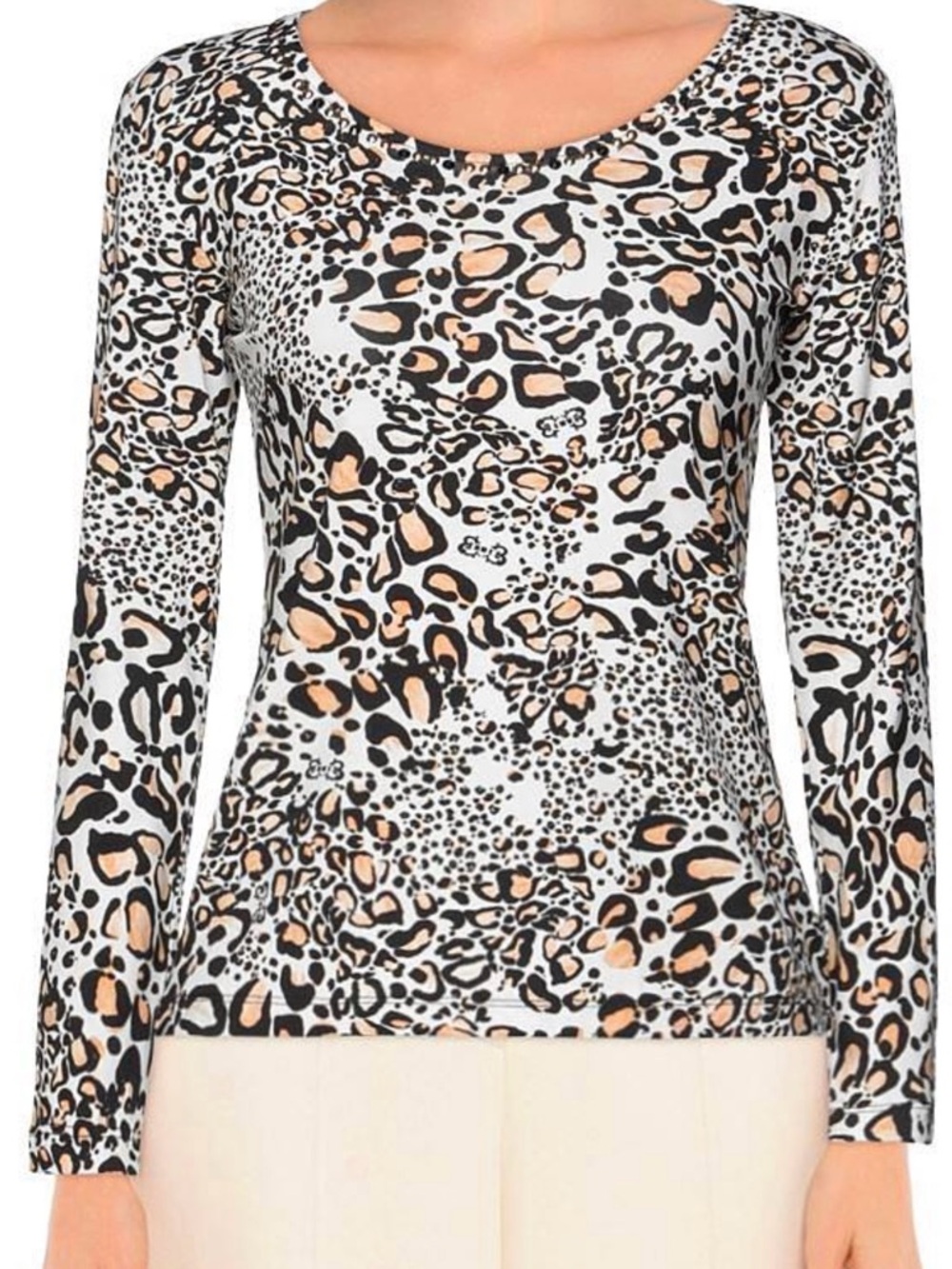 Women's Short Sleeve Beaded Neck Leopard Print Tee - White/Tan/Black